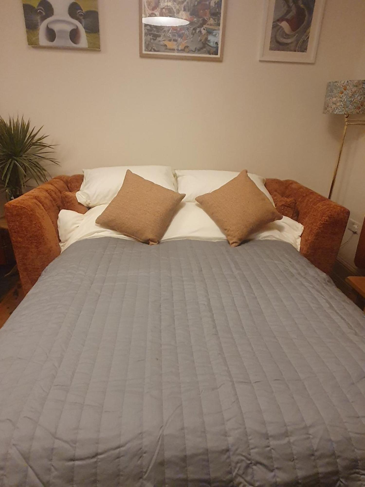 Central Gloucester Self-Catering Flat - A Hidden Gem Exterior foto